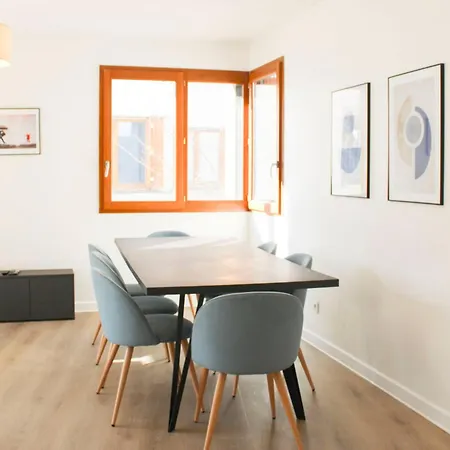 Spacious T4 With Parking Near Paris * Saint-Denis (Seine-Saint-Denis)