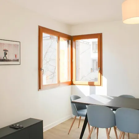 Spacious T4 With Parking Near Paris * Saint-Denis (Seine-Saint-Denis)