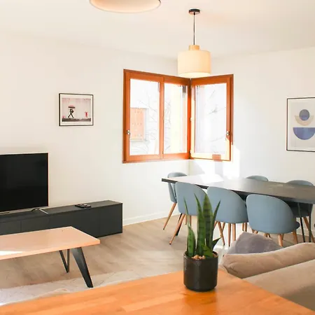 Spacious T4 With Parking Near Paris Apartment *
